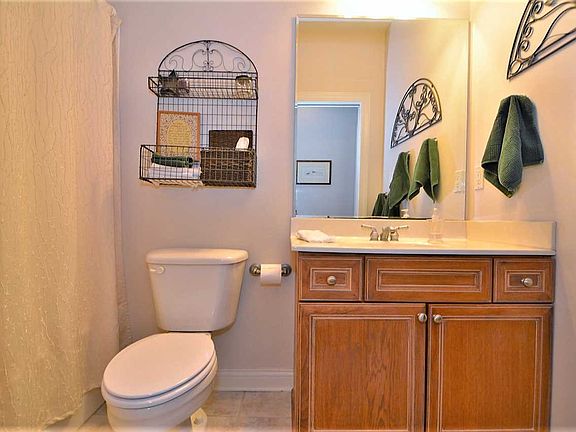 5th image of 2366 S Sciota Ct