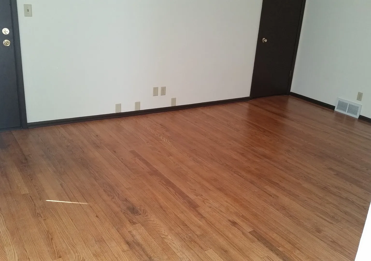 Westwood Apartments — Photo 2