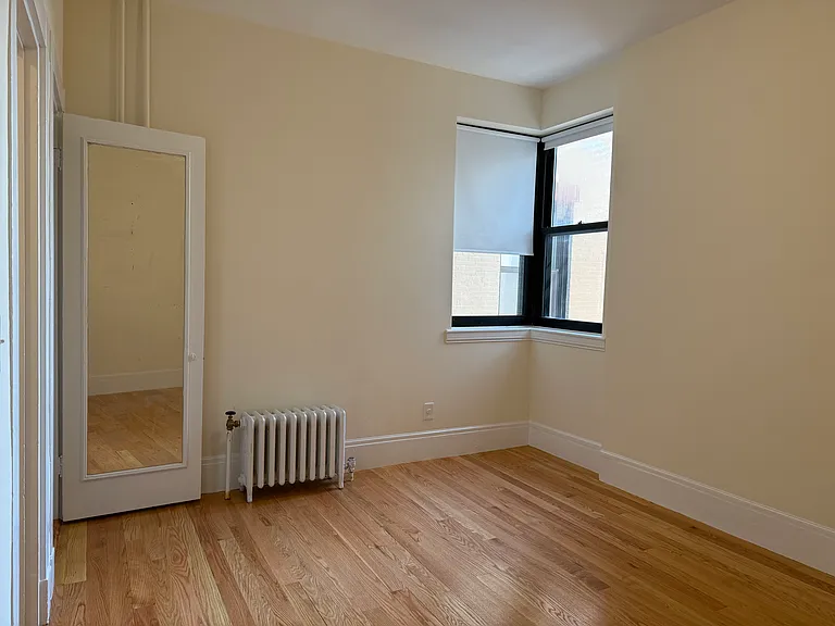 504 Beacon St — Photo 2
