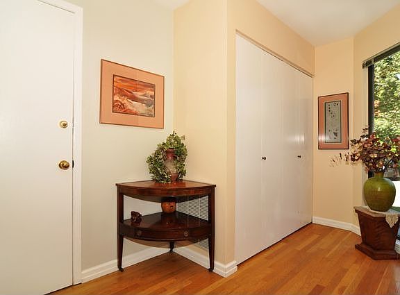 2nd image of 23 Westwood Cir #23
