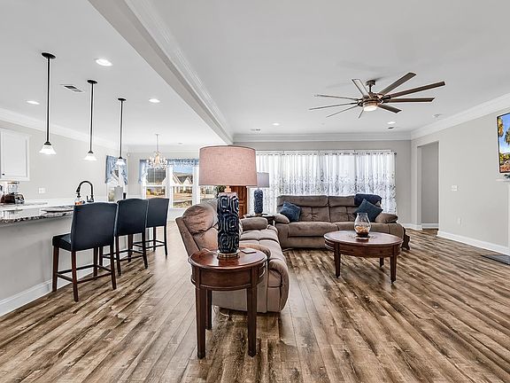 4th image of 6060 Trieste St.