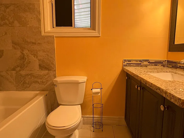 10 Burgby Ave — Photo 7