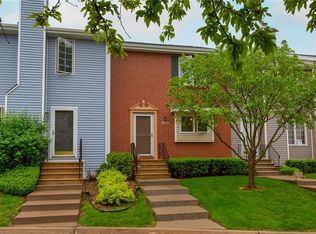 5244 Meredith Dr, Des Moines, IA 50310