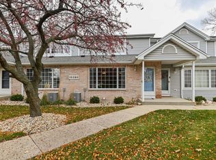 10380 Whitnall Edge Cir #C, Franklin, WI 53132