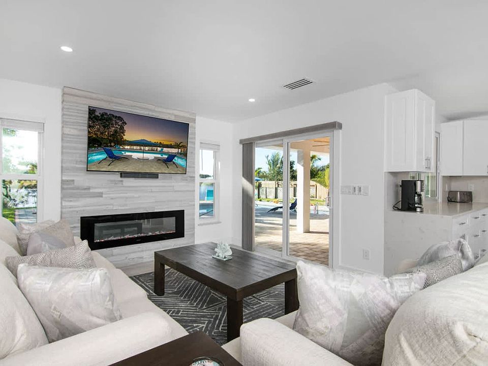 1st image of 27133 Edenbridge Ct #Id1246217p