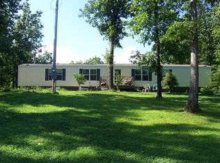 112 Oakridge Ln, Pineville, MO 64856