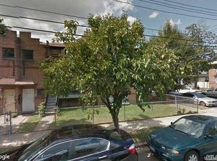 4204 195th St, Flushing, NY 11358