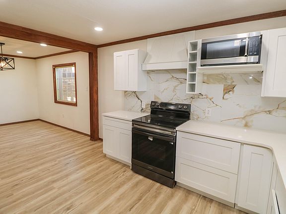 3rd image of 610 Boesen St