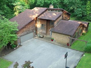 840 Barberry Ln, Evansville, IN 47710