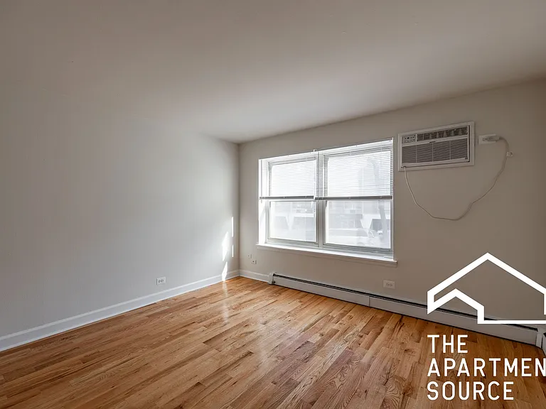 6830 N Sheridan Rd #254 — Photo 3