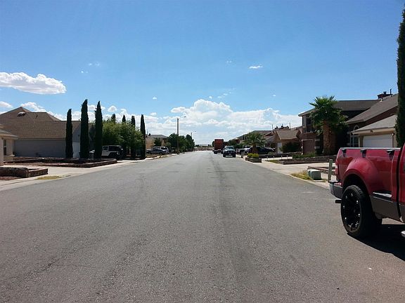 4th image of 345 Jardin Bello Ave
