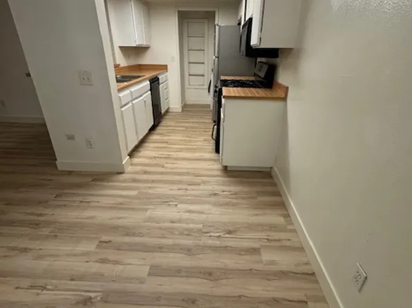 9302 Twin Trails Dr Unit 102, San Diego, CA 92129