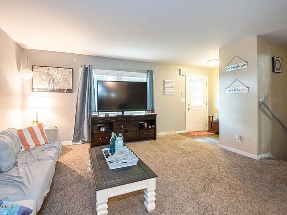 5th image of 5948 James Dr