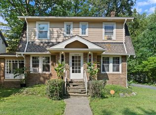 1660 Maple Rd, Cleveland Heights, OH 44121