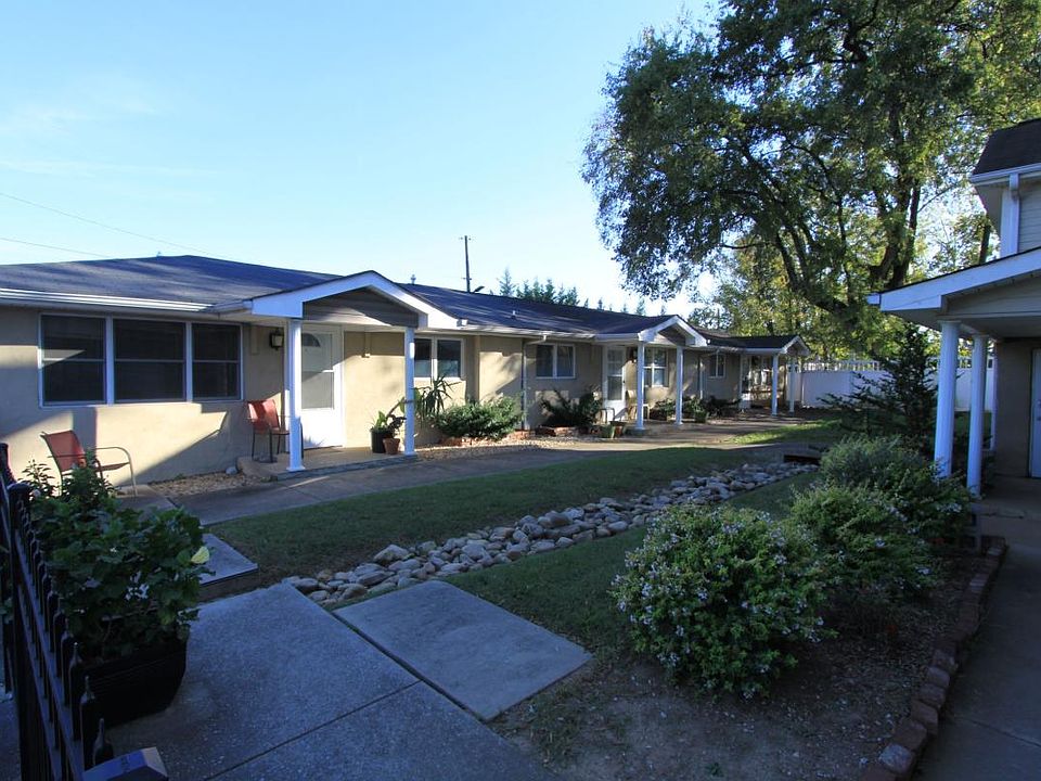 Exterior of 1E
