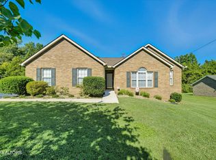 8416 Graceland Rd, Corryton, TN 37721
