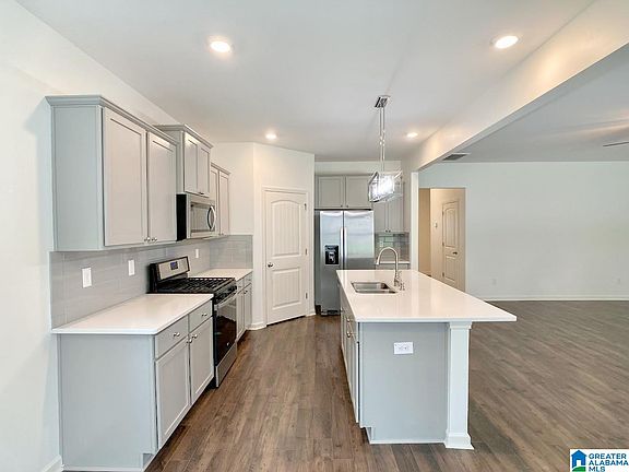 4th image of 2084 Park Springs Ln