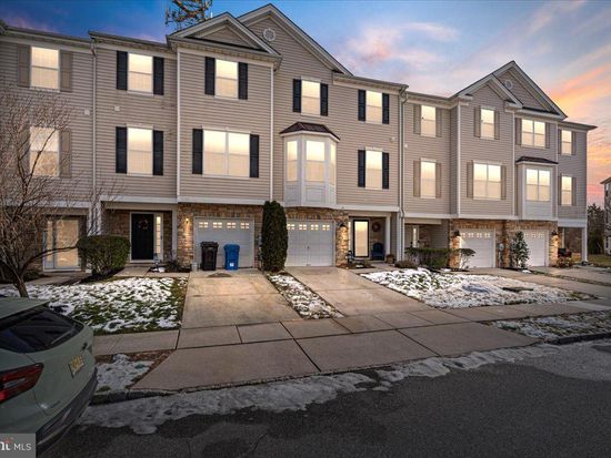 159 Acorn Dr, Mount Royal, NJ 08061