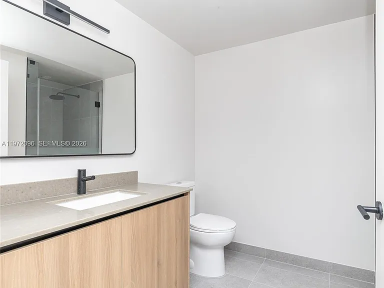121 NE 5th St #510 — Photo 24