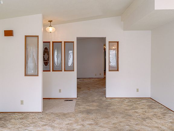 5th image of 16354 SE 135th Ave #3