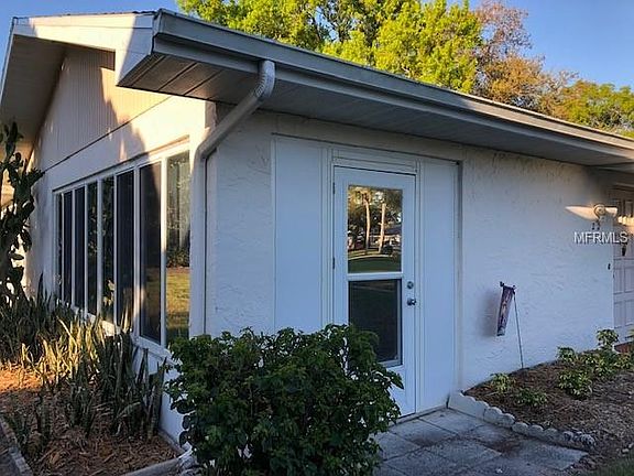 2nd image of 1907 Canterbury Ln Unit 22