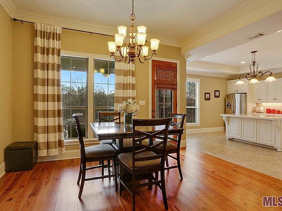 3rd image of 36490 Retreat Ln