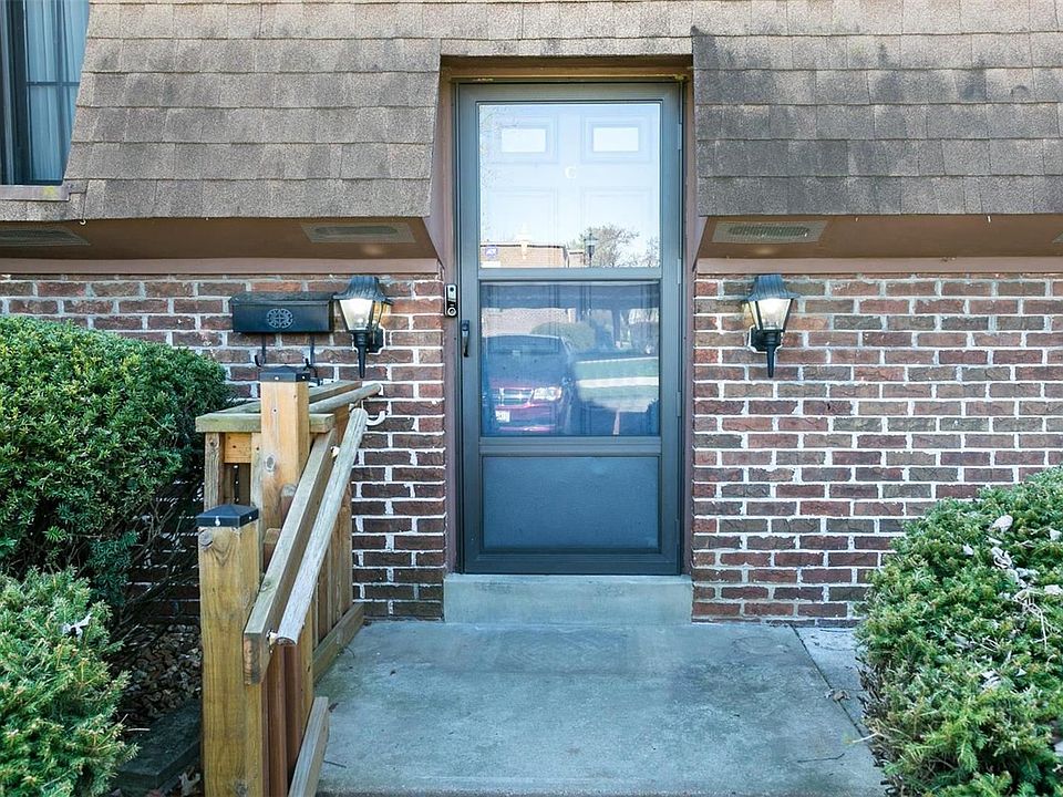 1st image of 3610 Candlewyck Club Dr APT C
