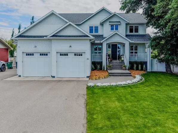 39 N 1st St E, Magrath, AB T0K 1J0