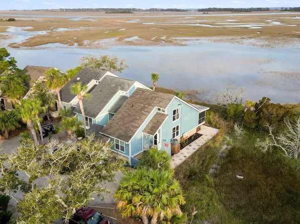 8 Periwinkle Ct, Saint Helena Island, SC 29920