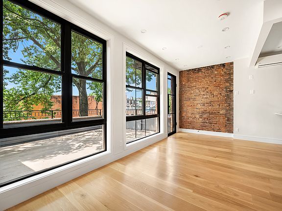 2nd image of 256 Dean St #3