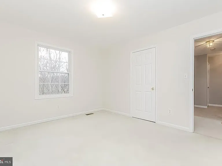 18306 Lyles Dr — Photo 1