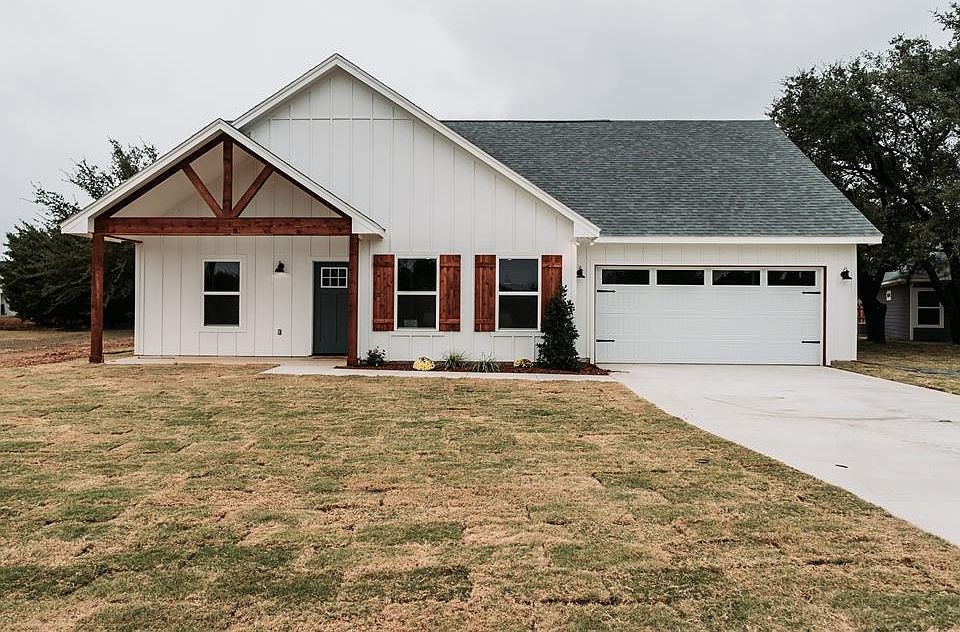 1st image of 2603 Christine Dr