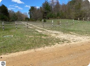 8667 Sanders Rd, Vestaburg, MI 48891