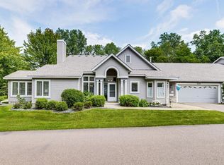 2572 Sumac Rdg, White Bear Lake, MN 55110