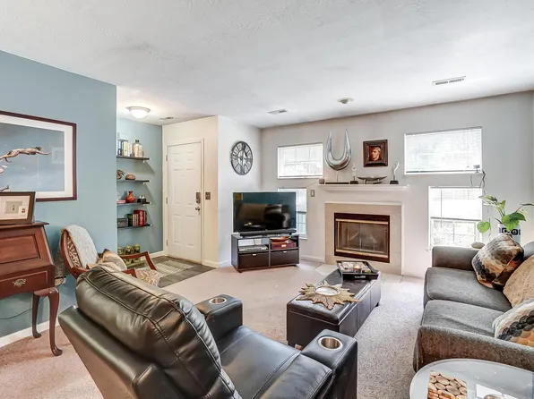 2419 Warm Springs Dr #2419, Hilliard, OH 43026