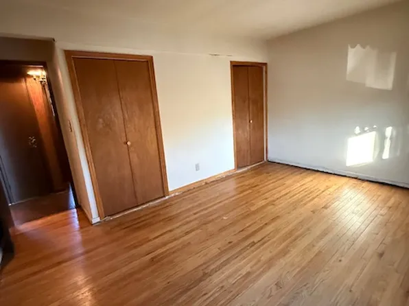 81-09 156th Avenue image 9 of 14