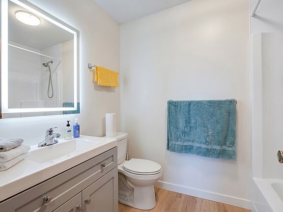 4th image of 77 Bennington St APT 508