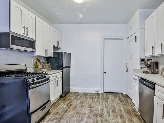 2nd image of 414 E 71st St #5WW
