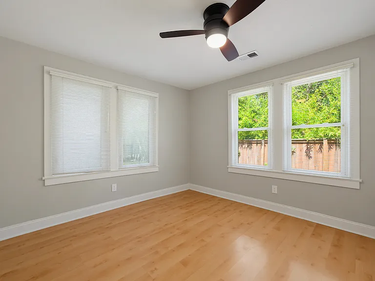 2804 Breeze Ter — Photo 24