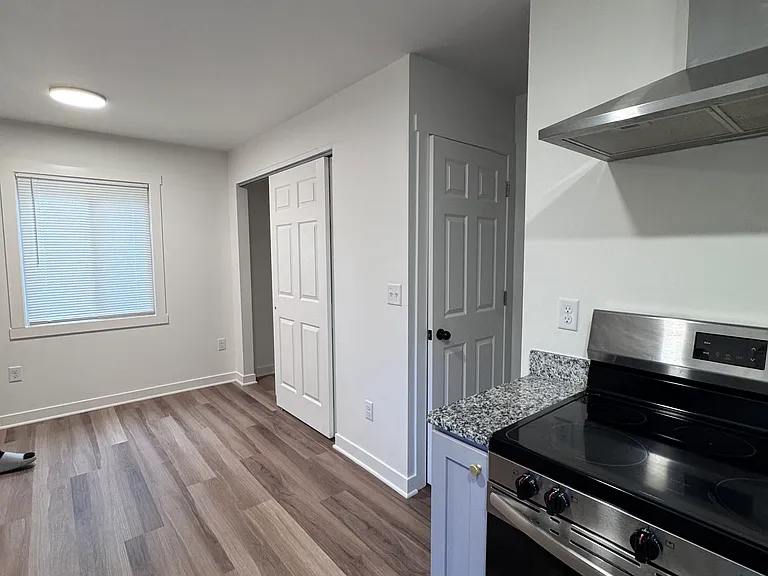 1759 Monterey Ct — Photo 9