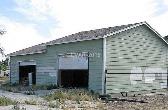 2nd image of 4775 Woodland Ave