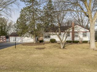 11149 N Crestline Rd, Mequon, WI 53092