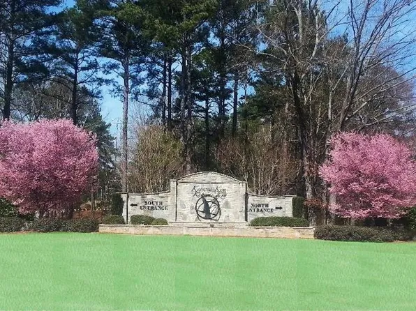 32 Blowing Fresh Dr, Salem, SC 29676