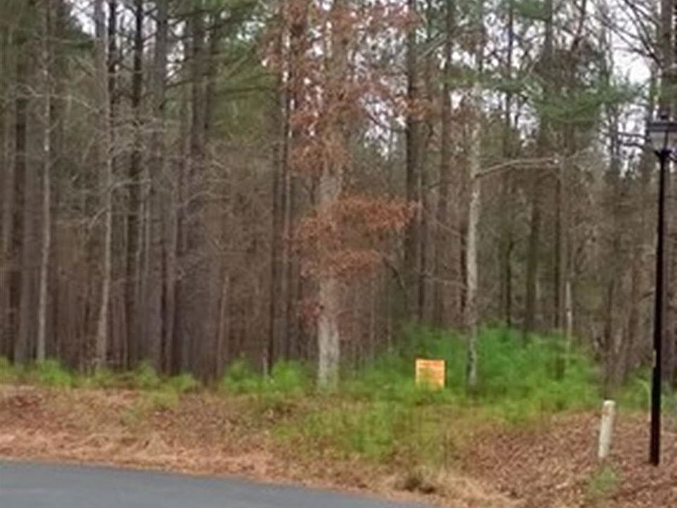 1st image of 895 Pickett Ln #28