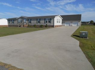 102 Chip Dr, Elizabeth City, NC 27909