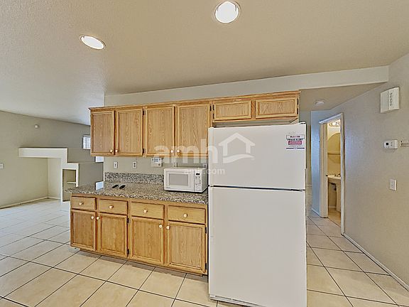 5th image of 9608 Kelly Creek Ave