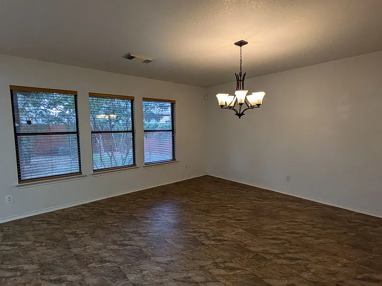 5015 Viking Coral — Photo 12