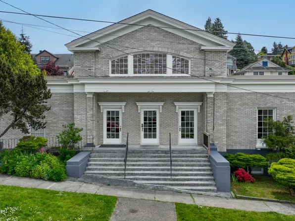 1151 Harrison Ave, Astoria, OR 97103