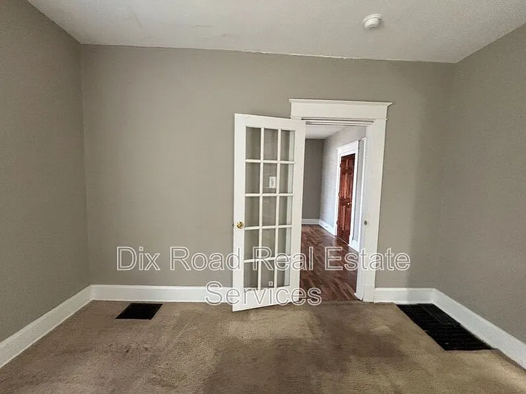 1022 Auburn St — Photo 18