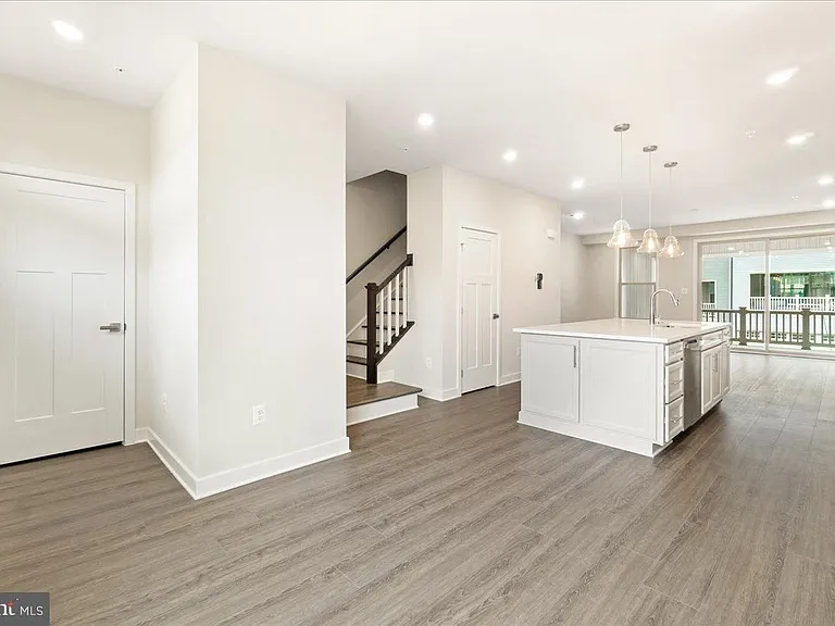 10132 Lake Linganore Blvd — Photo 5